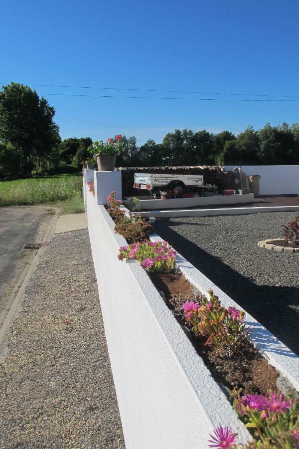 Le Contrevent Villa Saint-Julien-des-Landes Exterior photo